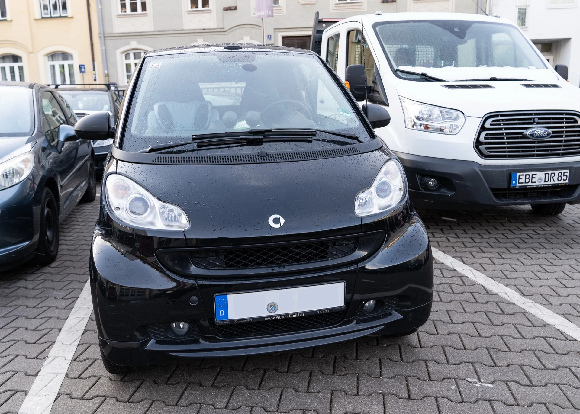 Smart nach der Unfallreparatur in unserer Werkstatt Schwabing